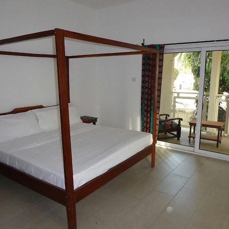 Sarawally Guesthouse Ampaya 외부 사진