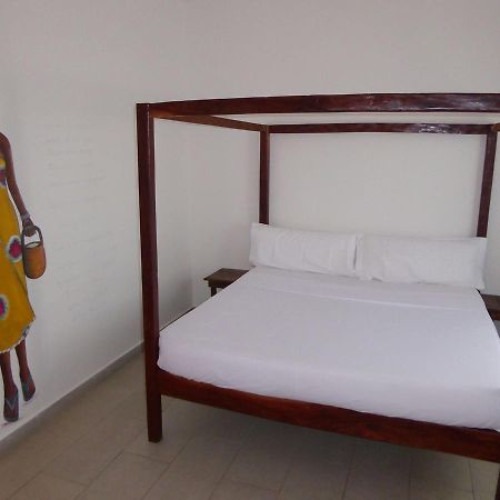 Sarawally Guesthouse Ampaya 외부 사진